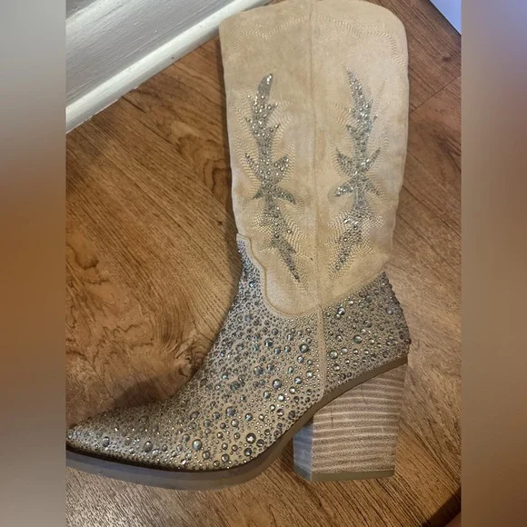 Madden Girl Apple Western Boots - Picture 3 of 8